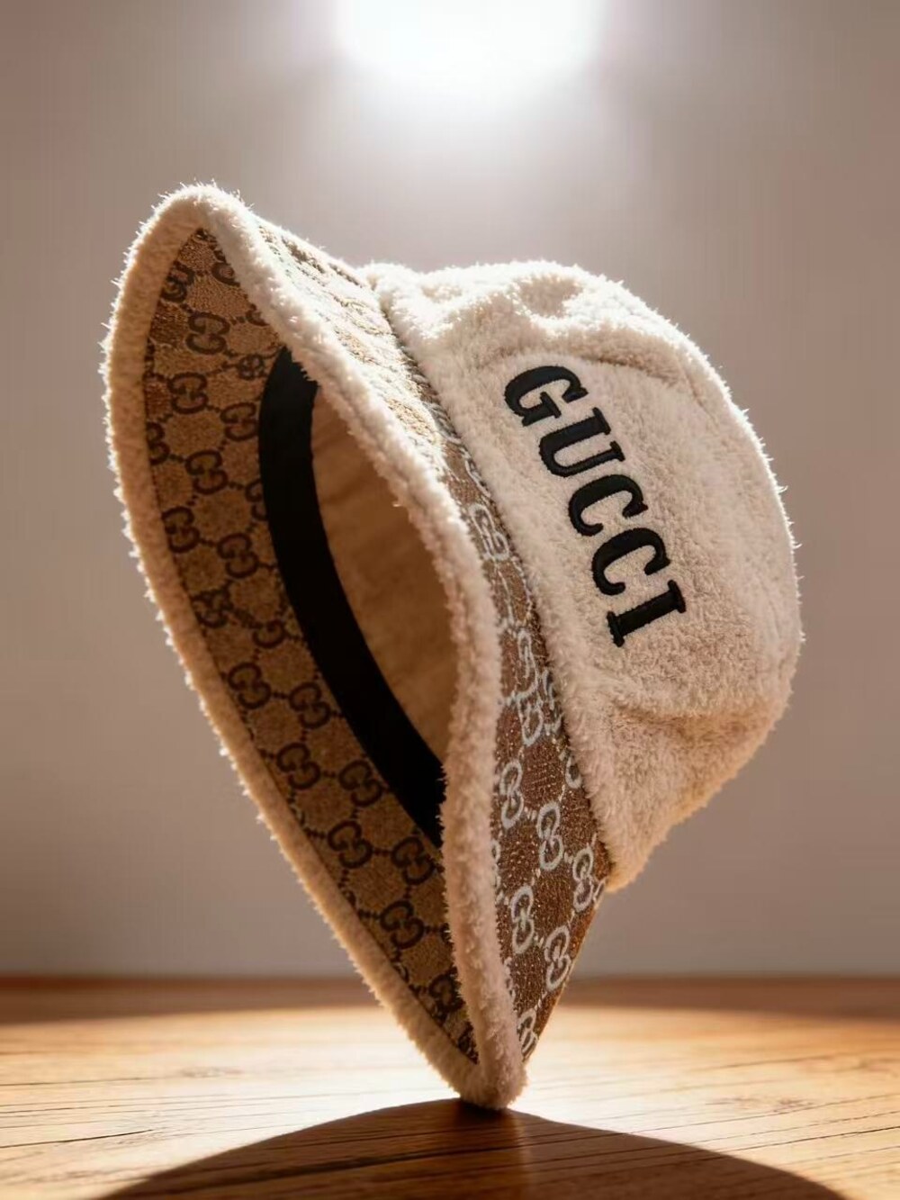 Gucci Shearling  GG Canvas Bucket Hat - Picture 2 of 4